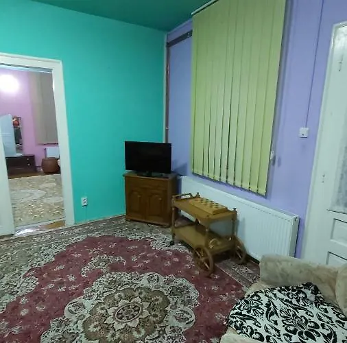 - Centrul Vechi Apartment Brasov